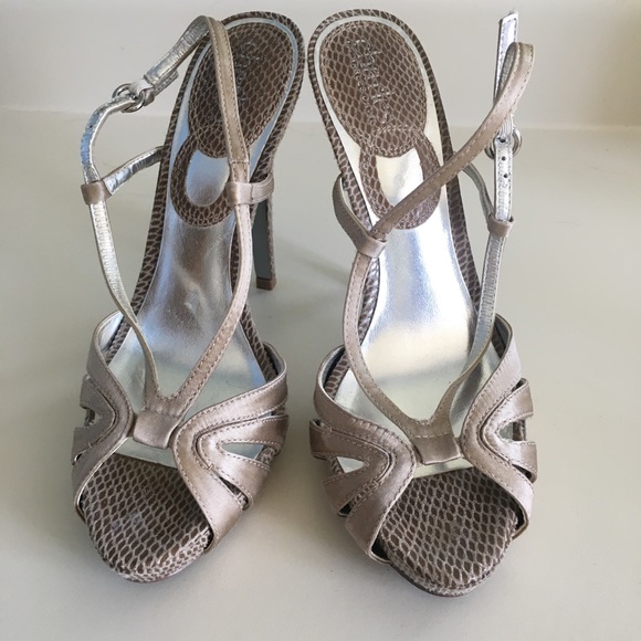 Charles David taupe satin heels - Picture 4 of 7
